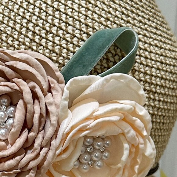 Elegant Women's Tweed Sun Hat With Satin Flowers And Pearls Special Event (NEW) - Picture 11 of 14